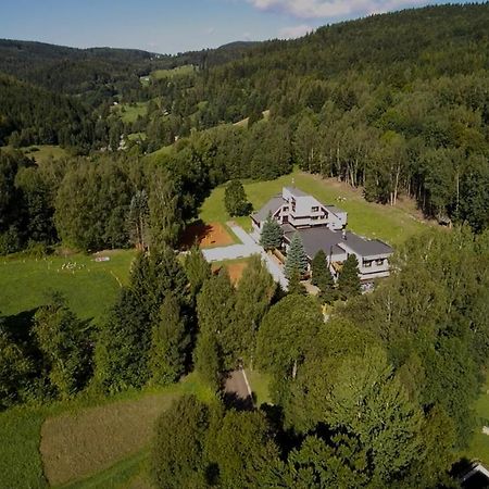Hotel Ceska Farma Dolni Dvur Bagian luar foto