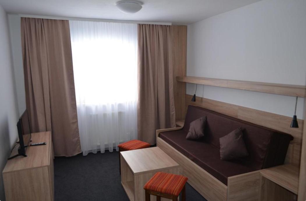 Hotel Ceska Farma Dolni Dvur Bagian luar foto