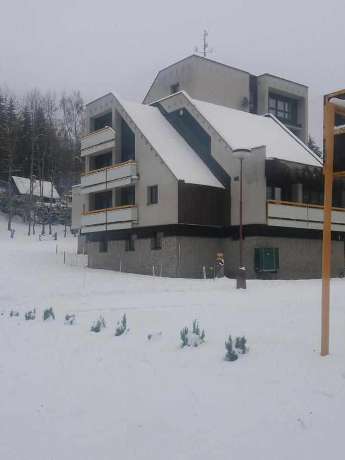 Hotel Ceska Farma Dolni Dvur Bagian luar foto